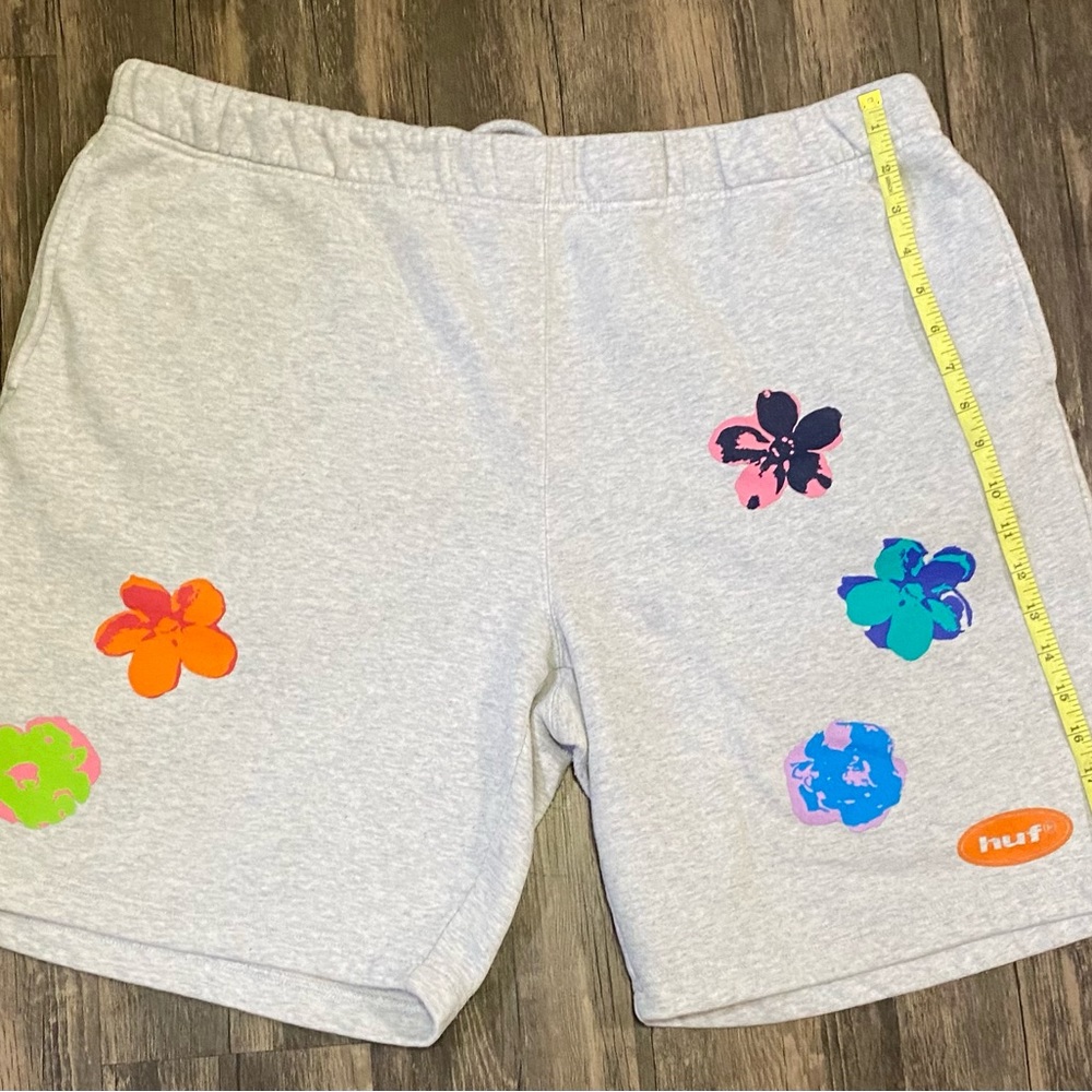 ADORED FLEECE SHORT- HUF
XXL